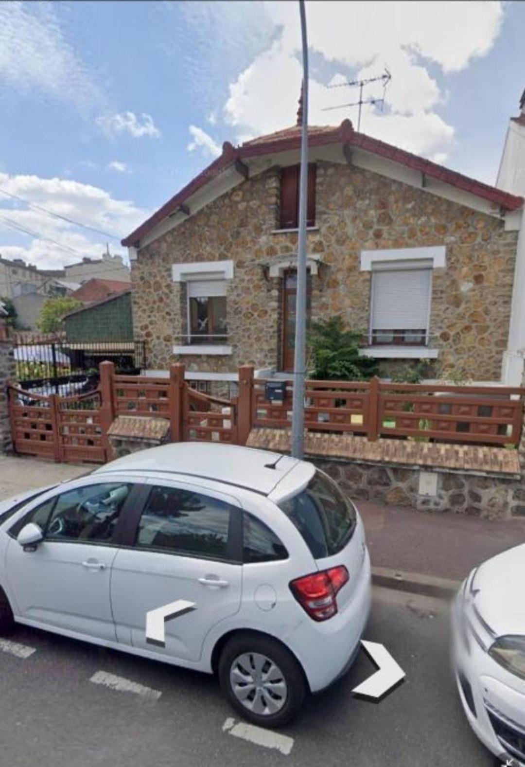 Maison D'Hote La Courneuve Exterior foto